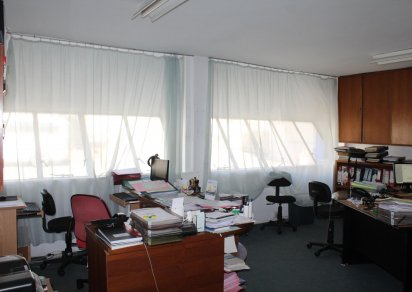 Bâtiment commercial - 3400 m²