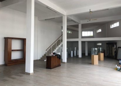 Bâtiment commercial - 506 m²