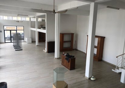 Bâtiment commercial - 506 m²