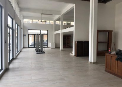 Bâtiment commercial - 506 m²