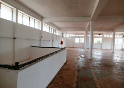 Bâtiment commercial - 575 m²