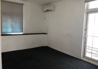 Bâtiment commercial - 575 m²