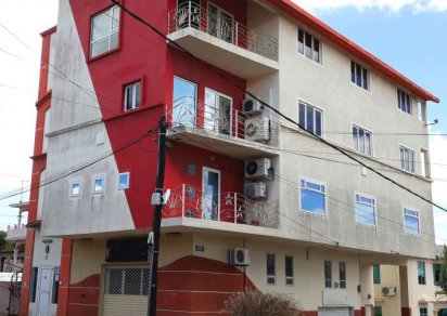 Bâtiment commercial - 854 m²