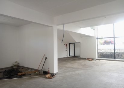 Bâtiment commercial - 900 m²