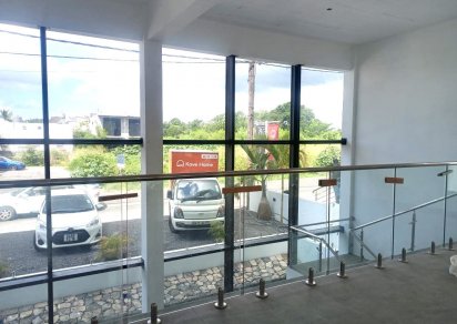Bâtiment commercial - 900 m²