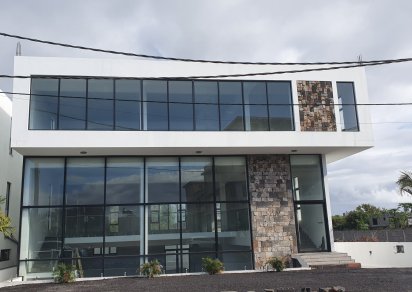 Bâtiment commercial - 900 m²