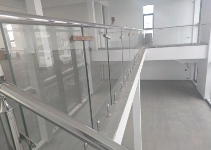 Bâtiment commercial - 900 m²
