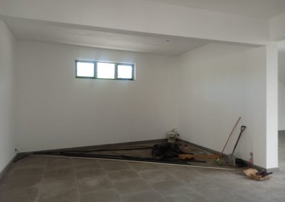 Bâtiment commercial - 900 m²