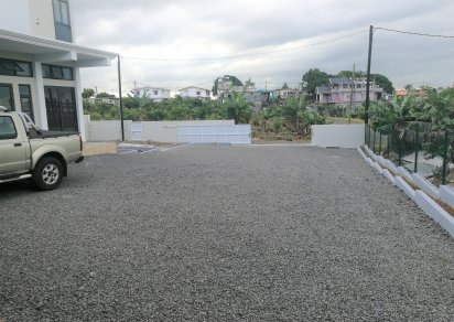 Bâtiment commercial - 95 m²