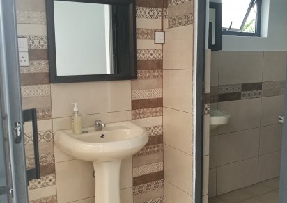 Bâtiment commercial - 95 m²