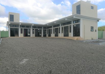 Bâtiment commercial - 95 m²