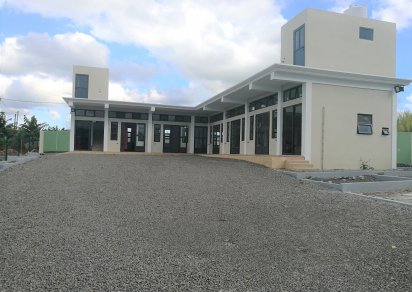 Bâtiment commercial - 95 m²