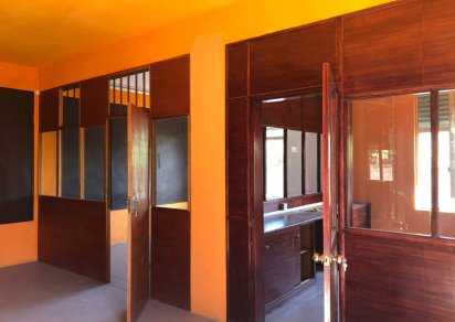 Bâtiment commercial - 975 m²