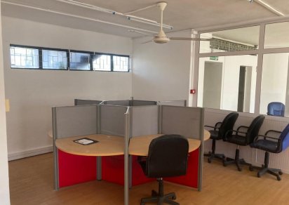 Bureau - 235 m²