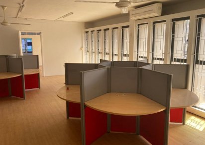 Bureau - 235 m²