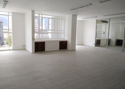 Bureau - 353 m²