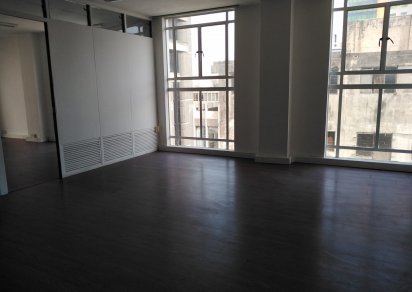 Bureau - 353 m²