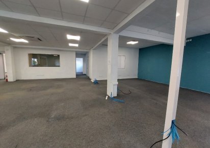 Bureau - 390 m²