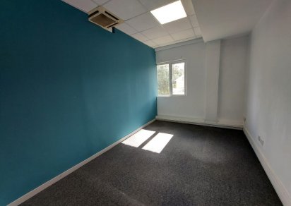 Bureau - 390 m²