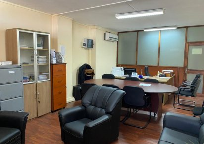 Bureau - 428 m²