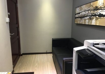 Bureau - 64 m²
