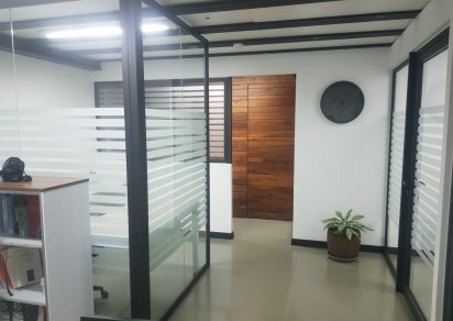 Bureau - 82 m²