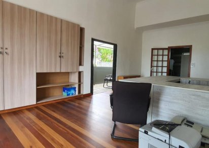 Bureau - 83 m²