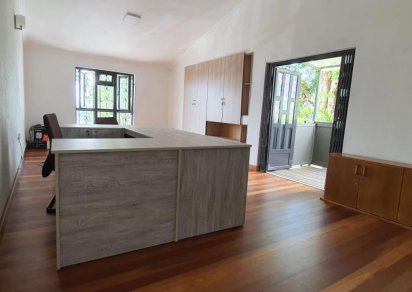 Bureau - 83 m²
