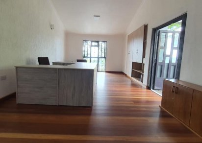 Bureau - 83 m²