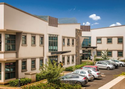 Commercial building - 2000 m²