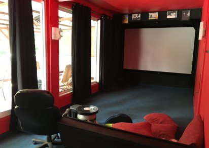 Commercial building - 391 m²
