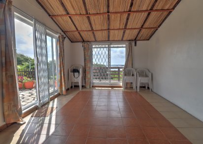 Commercial building - 450 m²