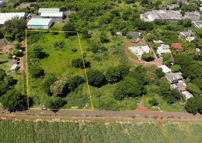 Commercial land - 1 Acre(s)