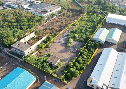 Commercial land - 8887 m²