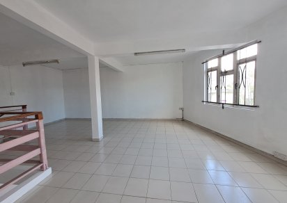 Commercial space - 100 m²