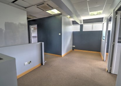 Commercial space - 111 m²