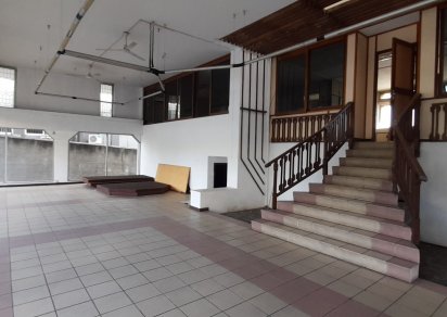 Commercial space - 230 m²