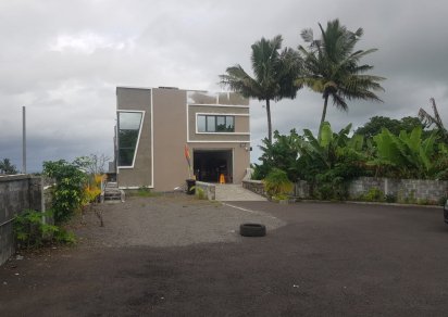 Entrepôt - 350 m²