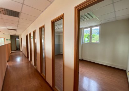 Entrepôt - 528 m²
