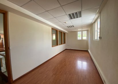 Entrepôt - 528 m²