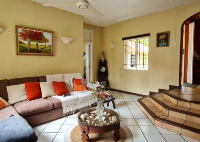 House / Villa - 10 Bedrooms - 720 m²
