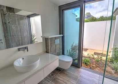 House / Villa - 2 Bedrooms - 135 m²