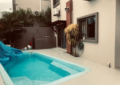 House / Villa - 3 Bedrooms - 1453 ft²