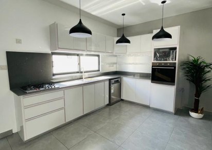 House / Villa - 3 Bedrooms - 200 m²