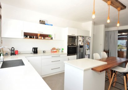 House / Villa - 3 Bedrooms - 204 m²