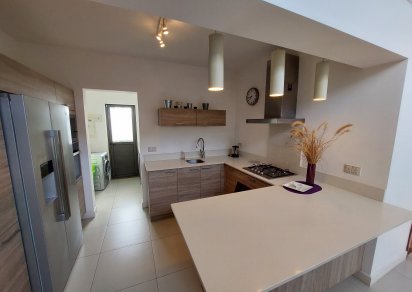 House / Villa - 3 Bedrooms - 225 m²
