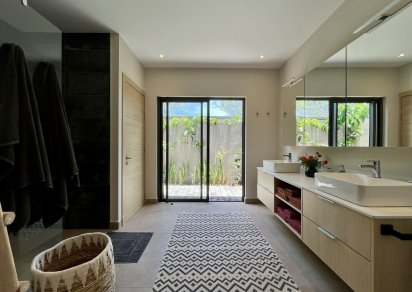 House / Villa - 3 Bedrooms - 230 m²