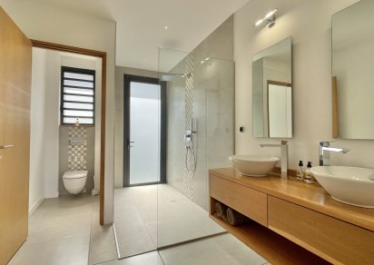 House / Villa - 3 Bedrooms - 230 m²