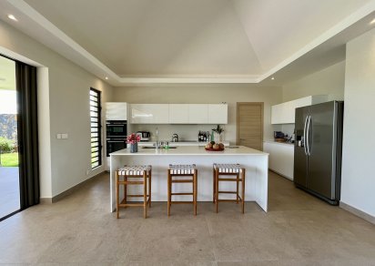 House / Villa - 3 Bedrooms - 230 m²