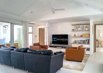 House / Villa - 3 Bedrooms - 233 m²